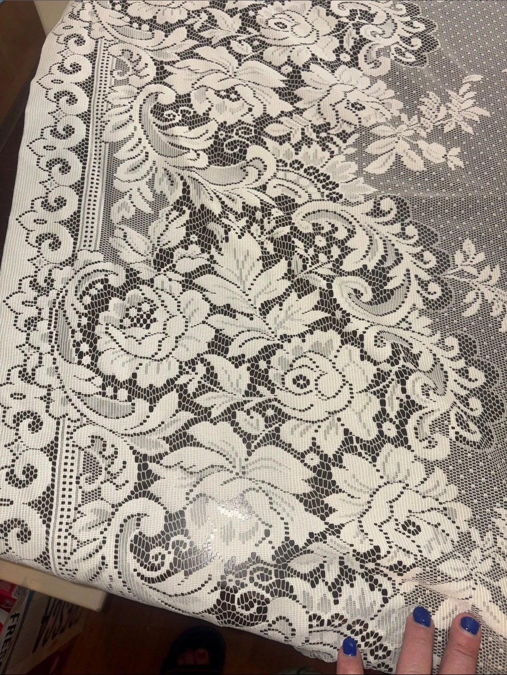 Crème Lace Tablecloth